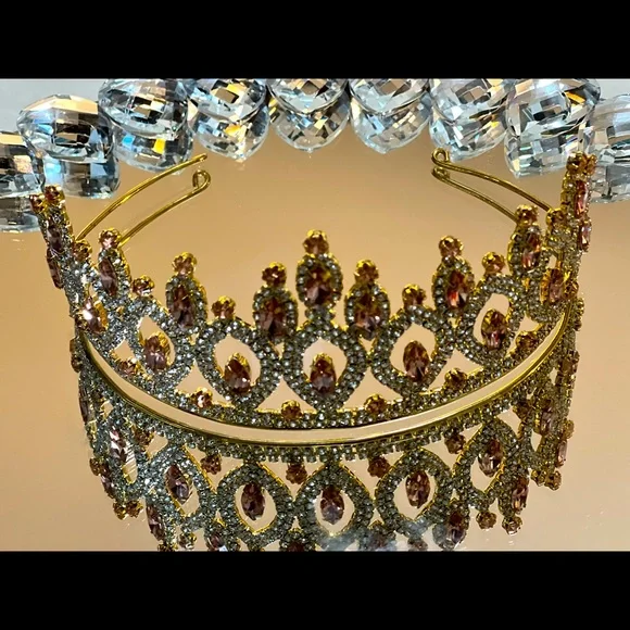 Tiara - Picture 1 of 1